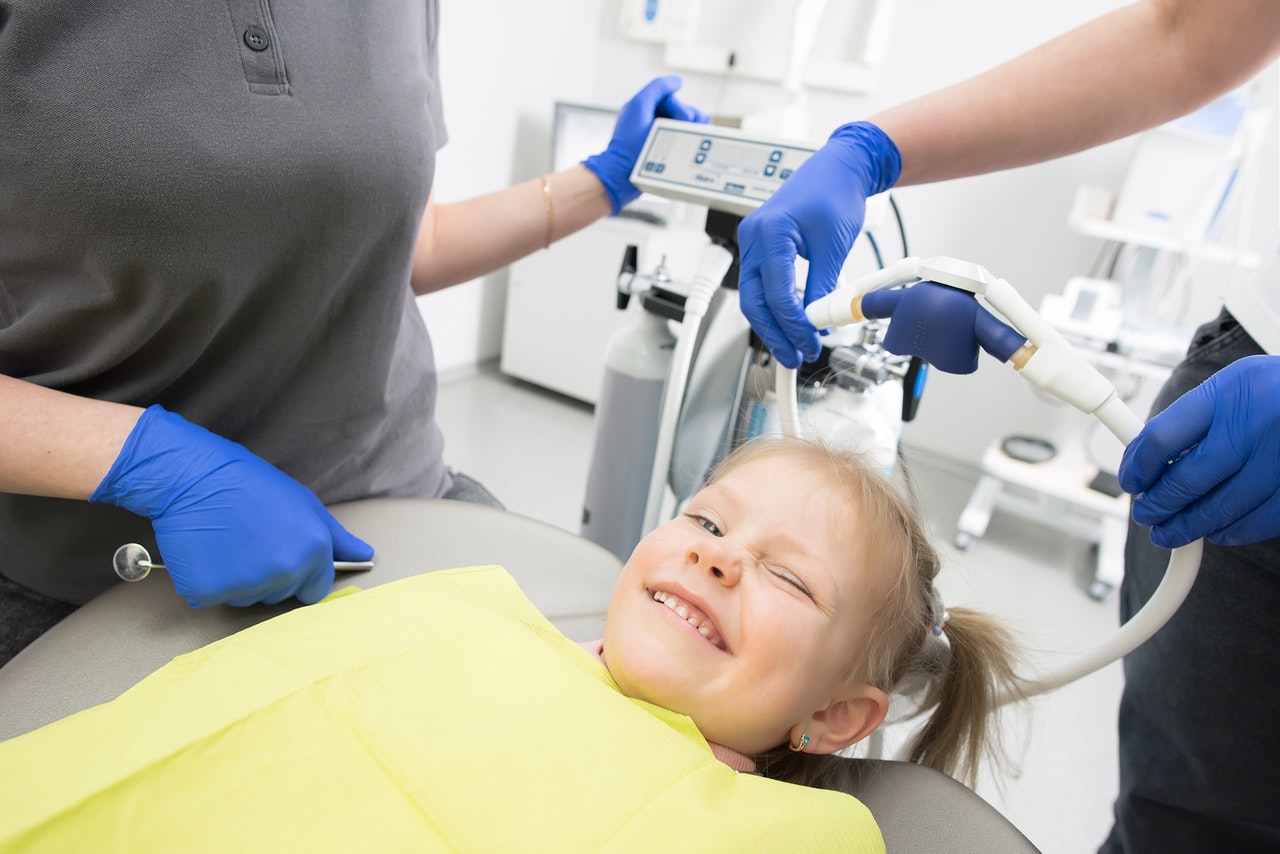 children in dentist